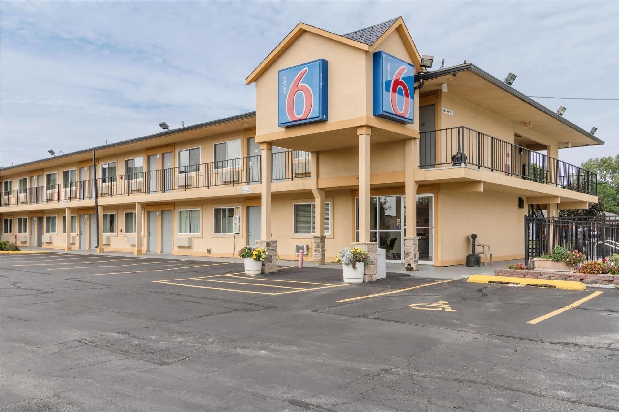 Motel 6-Oshkosh, Wi Exterior foto
